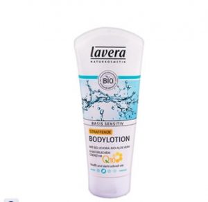 lavera, Basis Sensitiv Q10, losion za tijelo, 200 ml Pruža intenzivnu hidrataciju i štiti osjetljivu kožu.