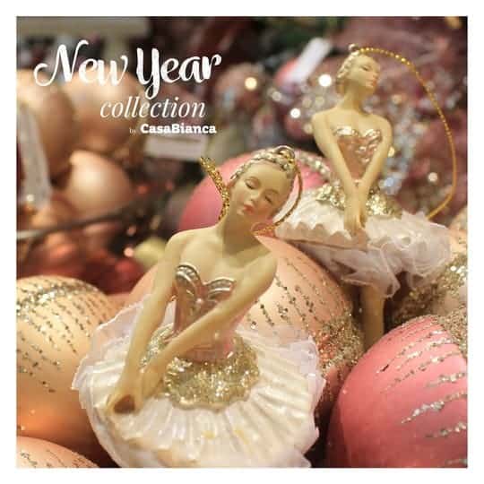 Hej, poželi, zamisli i požuri u #CasaBianca salon. Današnja inspiracija je Nova godina u pastelnim bojama ? u društvu balerina i nježnih ruža ? #CasaBiancaMagic #NewYearMagic novogodisnji ukrasi