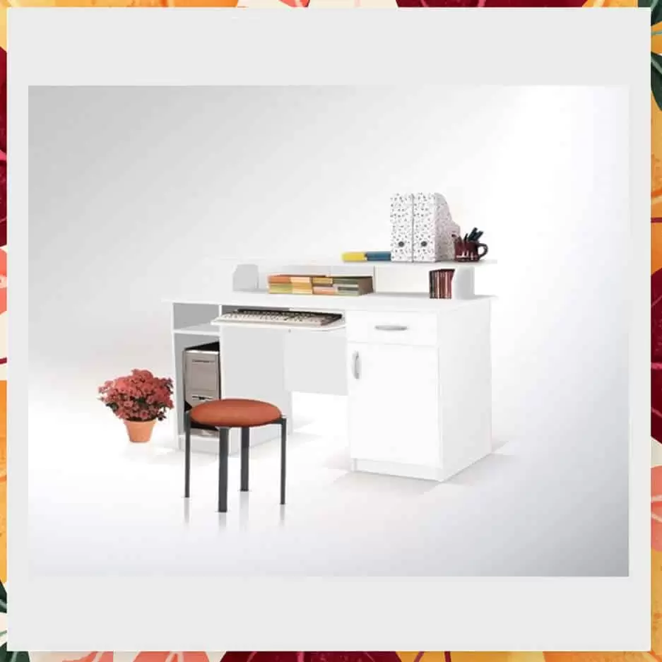 fantastican stol na racunar. stolica. Radni stol na akciji.