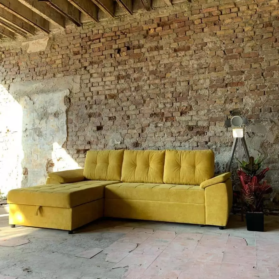 zuti ugao prelijep komad namjestaja u sinkro trgovini