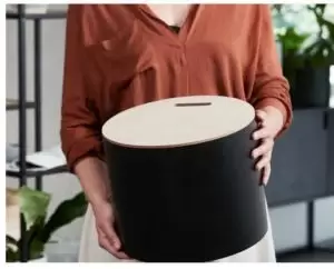 Lijepo skrovište Za stvari koje su više praktične nego lijepe, ukrasne kutije za odlaganje sa poklopcima su sjajne. 