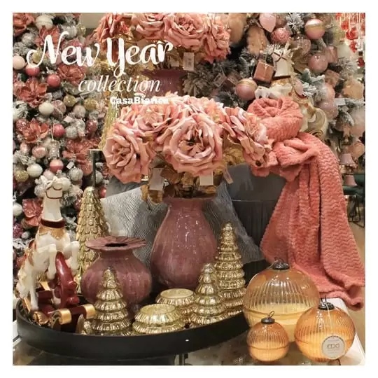 Hej, poželi, zamisli i požuri u #CasaBianca salon. Današnja inspiracija je Nova godina u pastelnim bojama ? u društvu balerina i nježnih ruža ? #CasaBiancaMagic #NewYearMagic nova goidna