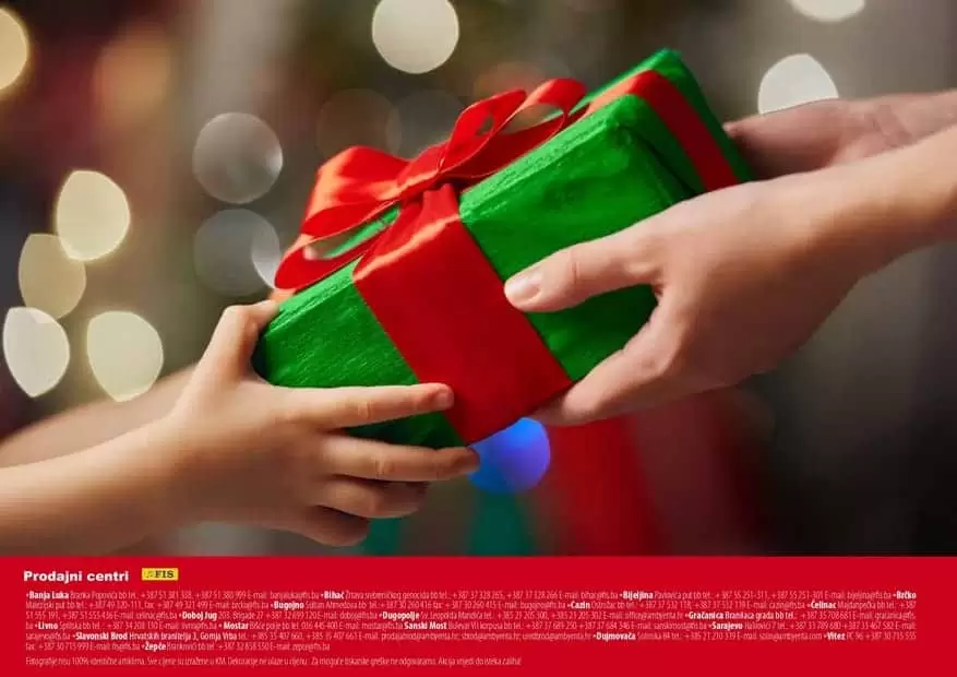 carobna fis-ova blagdanska ponuda. novogodisnja ponuda u fisu. praznicno snizenje. super akcija. snizeno. snizenje. akcija. popusti. ukrasi za jelku. bor. novogodisnje drvo.  super akcija. snizeno.