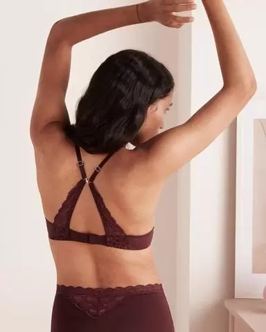 Jedna košulja. Tri načina. Iskoristite što više možete od Vaših klasika iz ormara. Bijela košulja voli da bude nošena više puta. ves crni 