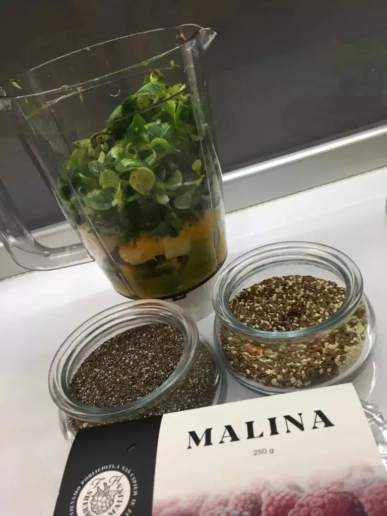 zdravlje. borba protiv korona virusa. smoothie