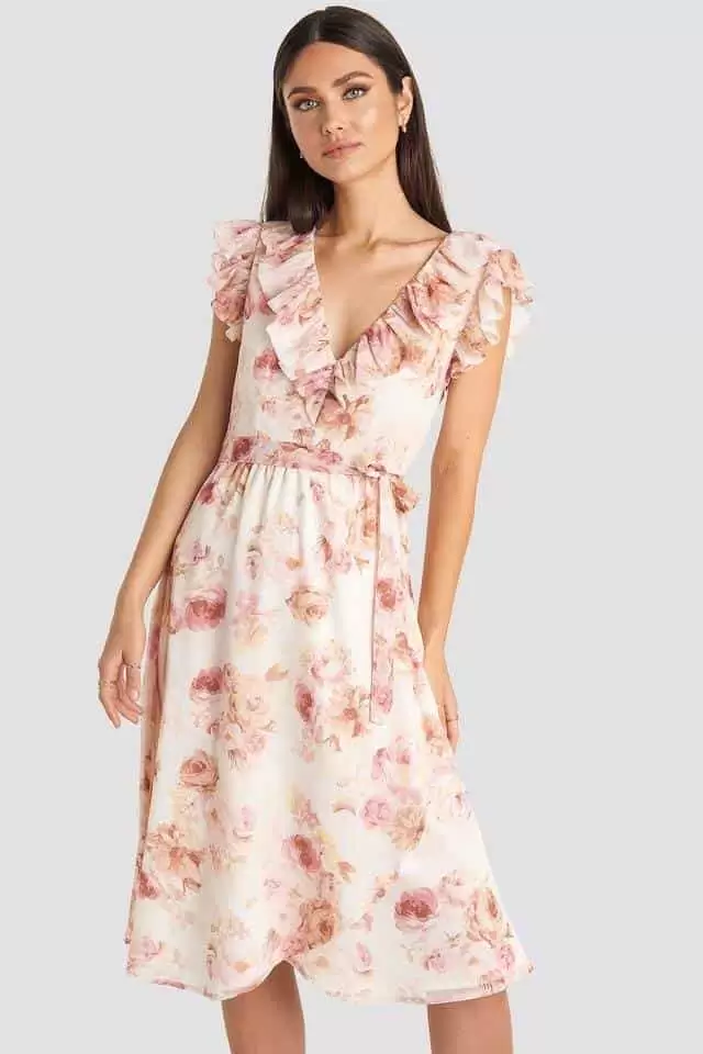 Tiffany snizenje. Tiffany raspordaja. haljine. bluze.