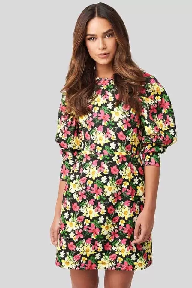 Tiffany snizenje. Tiffany raspordaja. haljine. bluze.