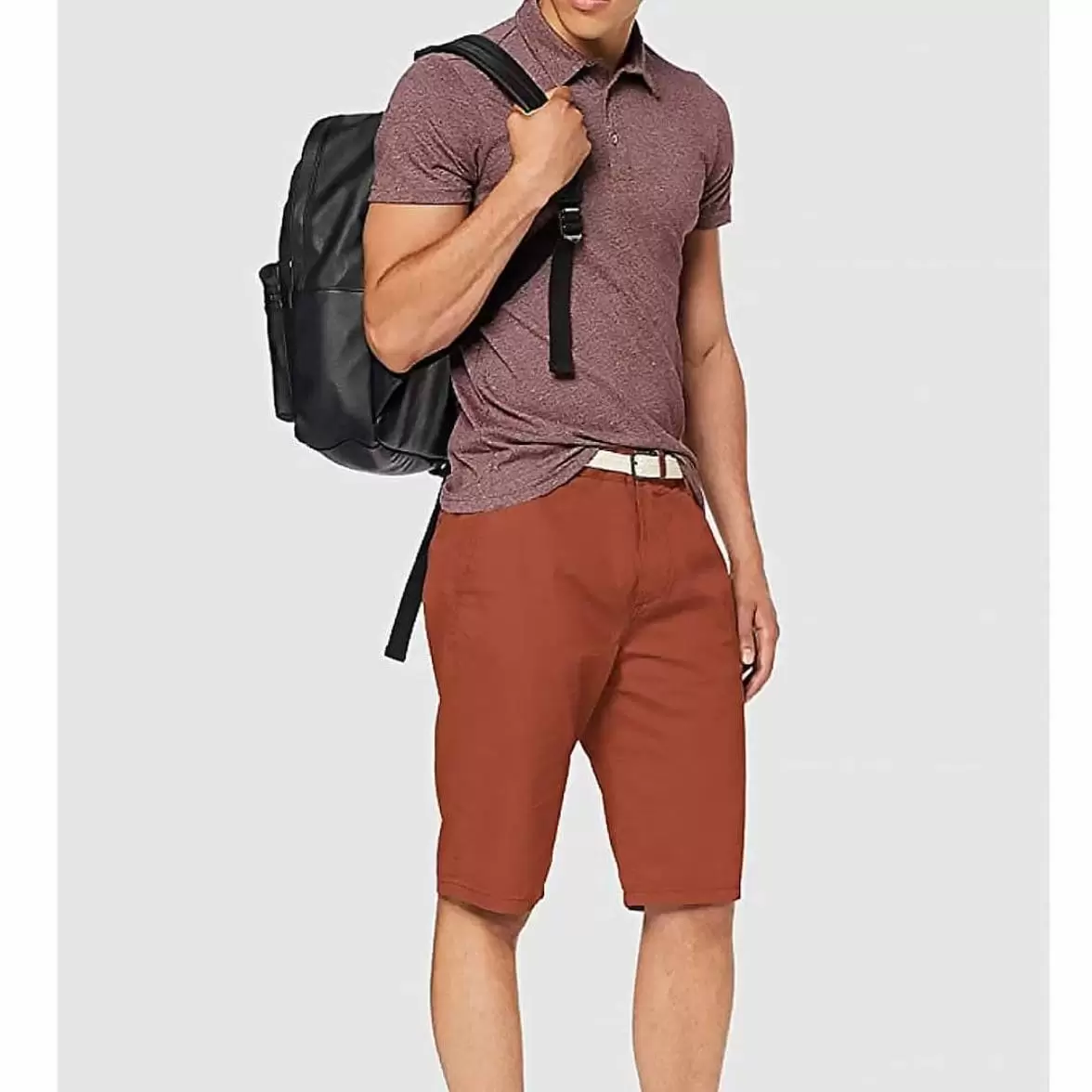 Bermude su nezaobilazni odjevni komad tokom toplih proljetnih i ljetnih dana.  Muške ESPRIT bermude od 24,95 KM.