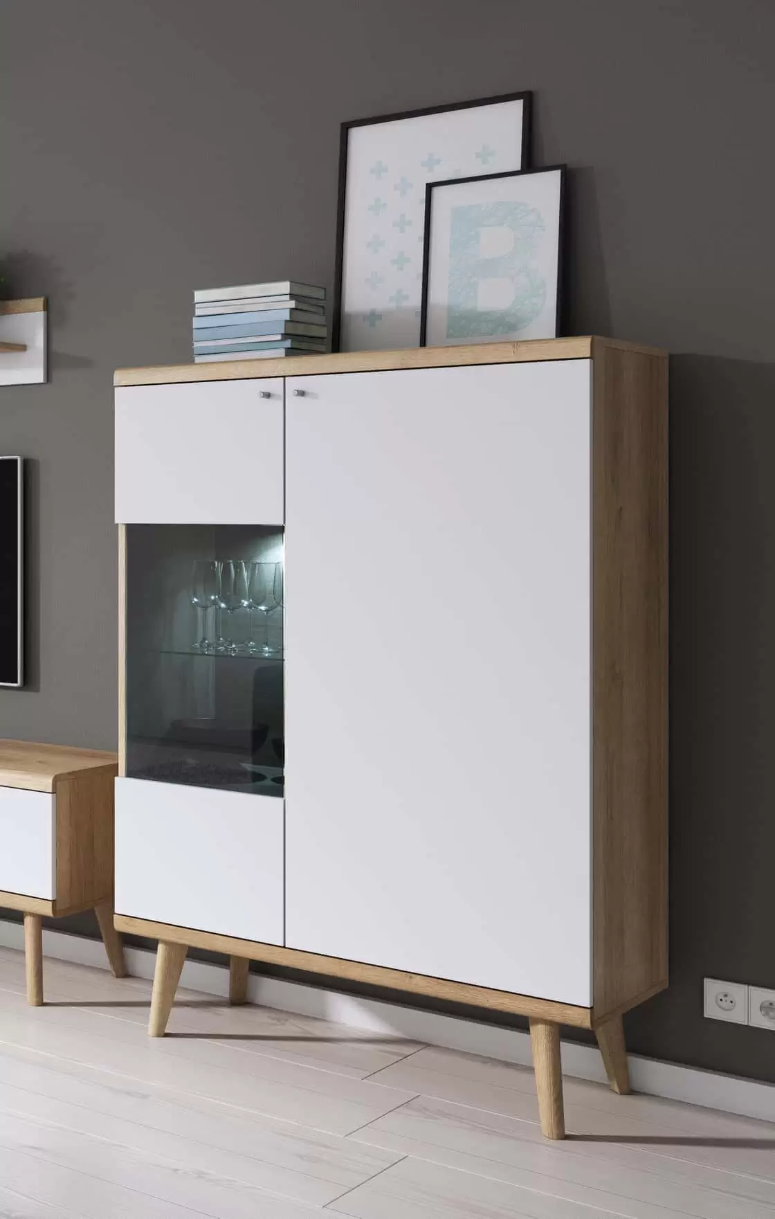 vitrina, vitrina kalea, kalea namjestaj, kalea snizenje, kalea popust, Vitrina Primo 169,00 KM