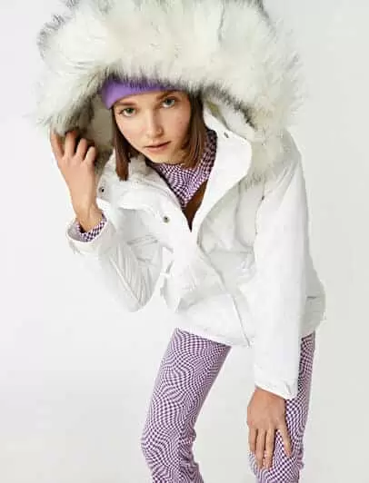 kaput, zenski kaput, zenska jakna, zimska zenska jakna, crna jakna, topla jakna, crni kaput, bez kaput, smedji kaput, smedja jakna, plava jakna, plavi kaput, crvena jakna, crveni kaput