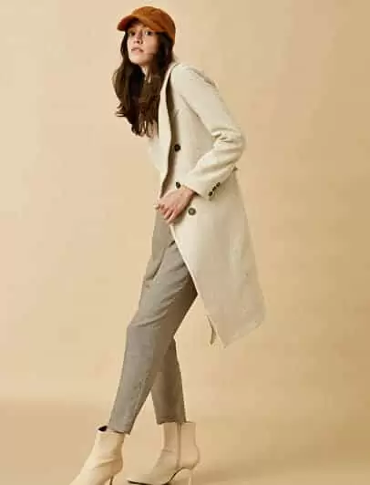 kaput, zenski kaput, zenska jakna, zimska zenska jakna, crna jakna, topla jakna, crni kaput, bez kaput, smedji kaput, smedja jakna, plava jakna, plavi kaput, crvena jakna, crveni kaput