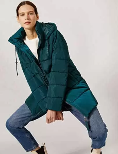 kaput, zenski kaput, zenska jakna, zimska zenska jakna, crna jakna, topla jakna, crni kaput, bez kaput, smedji kaput, smedja jakna, plava jakna, plavi kaput, crvena jakna, crveni kaput