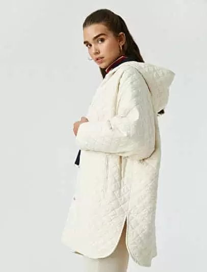 kaput, zenski kaput, zenska jakna, zimska zenska jakna, crna jakna, topla jakna, crni kaput, bez kaput, smedji kaput, smedja jakna, plava jakna, plavi kaput, crvena jakna, crveni kaput