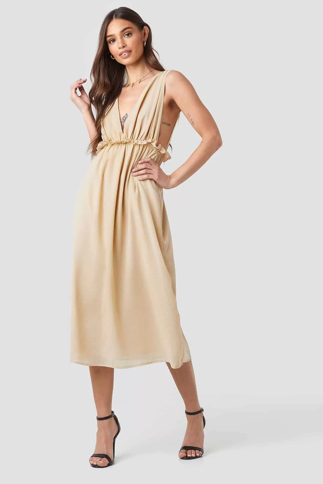 tiffany, tiffany haljina, tiffany crna haljina, crna hljina, tiffany snizenje, tiffany akcija, tiffany popusti, smedja haljina, svecana haljina, roza haljina, plava hakljina, midi haljina, haljina do koljena, lagana haljina,