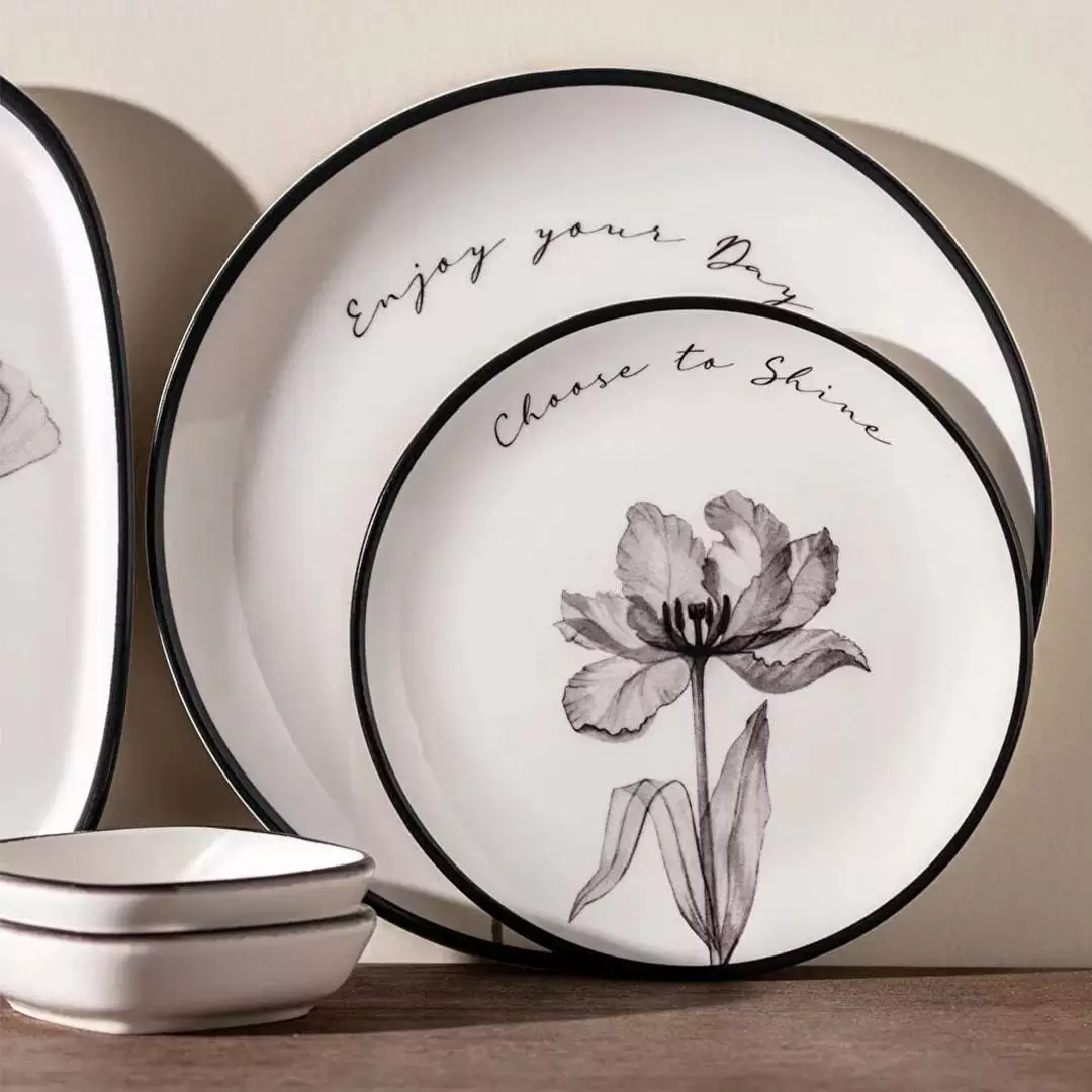 LC Waikiki ima odličnu ponudu posudja i časa. LC Waikiki Home će vas oduševiti!