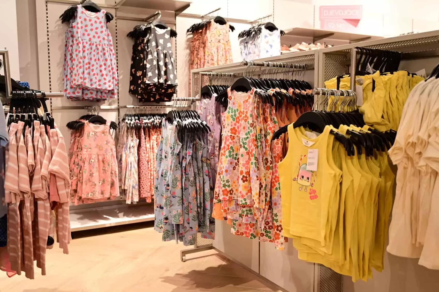 H&M SNIZENJE do 70%! Pogledaj ODMAH! Avgust 2022!