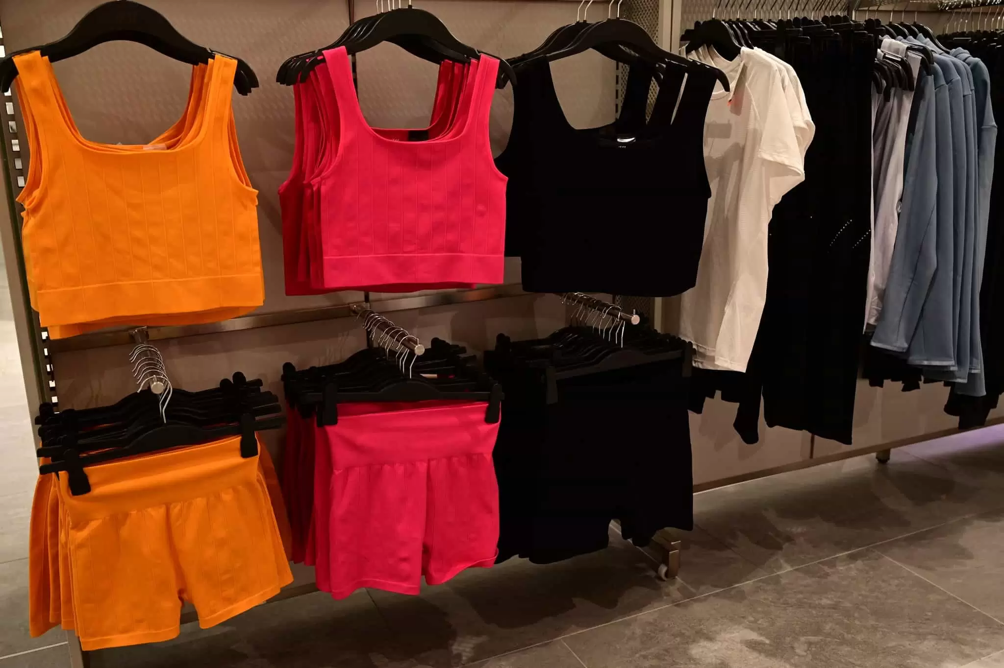 H&M SNIZENJE do 70%! Pogledaj ODMAH! Avgust 2022!