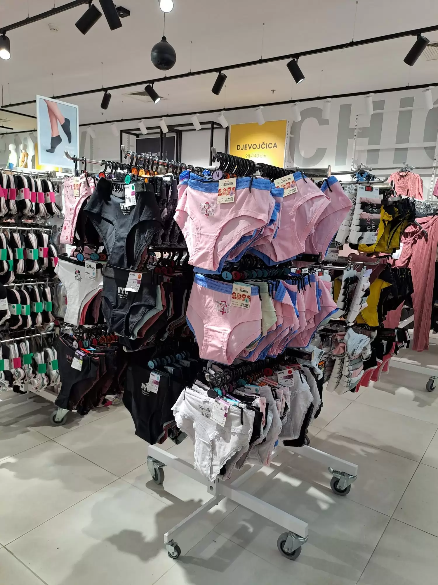 Posjetili smo Sinsay BiH - Pogledajte šta vas očekuje - SINSAY NOVO i SNIŽENO!