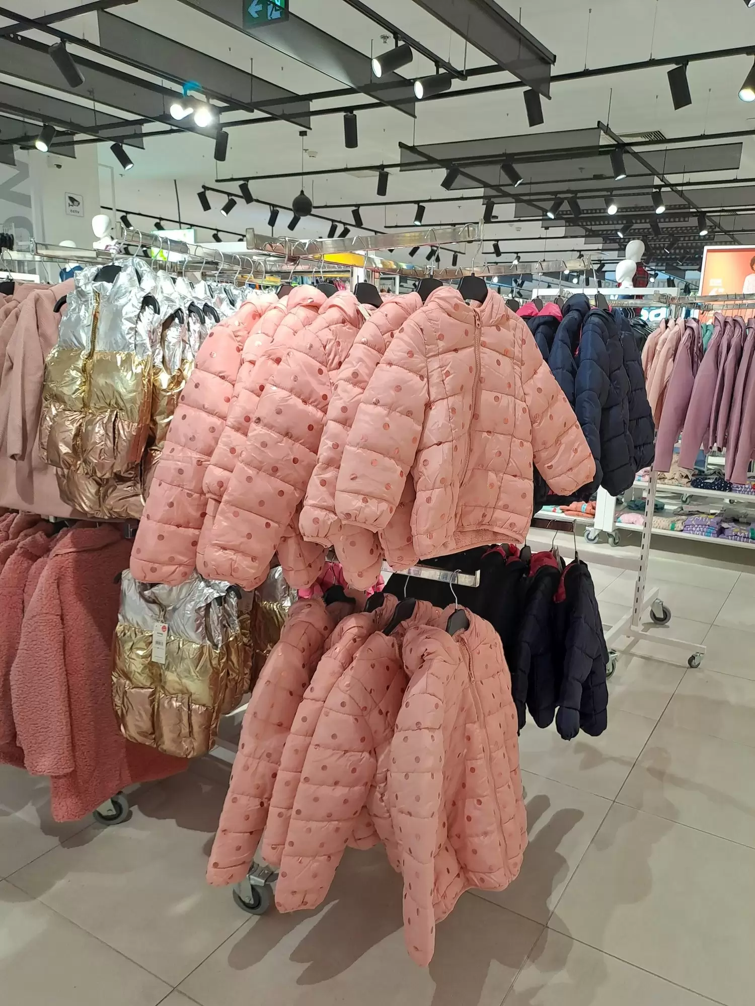 Posjetili smo Sinsay BiH - Pogledajte šta vas očekuje - SINSAY NOVO i SNIŽENO!Posjetili smo Sinsay BiH - Pogledajte šta vas očekuje - SINSAY NOVO i SNIŽENO!