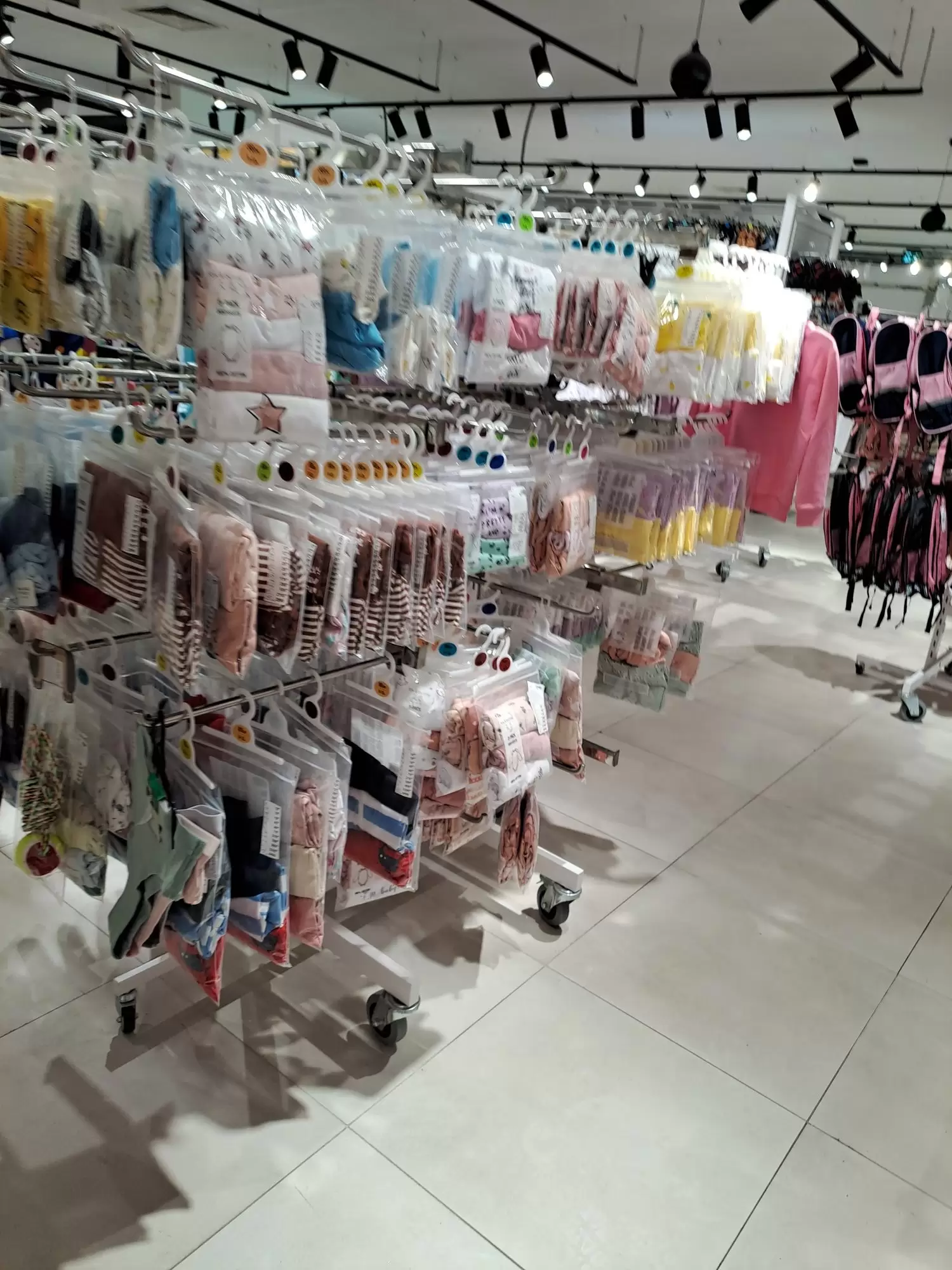 Posjetili smo Sinsay BiH - Pogledajte šta vas očekuje - SINSAY NOVO i SNIŽENO!