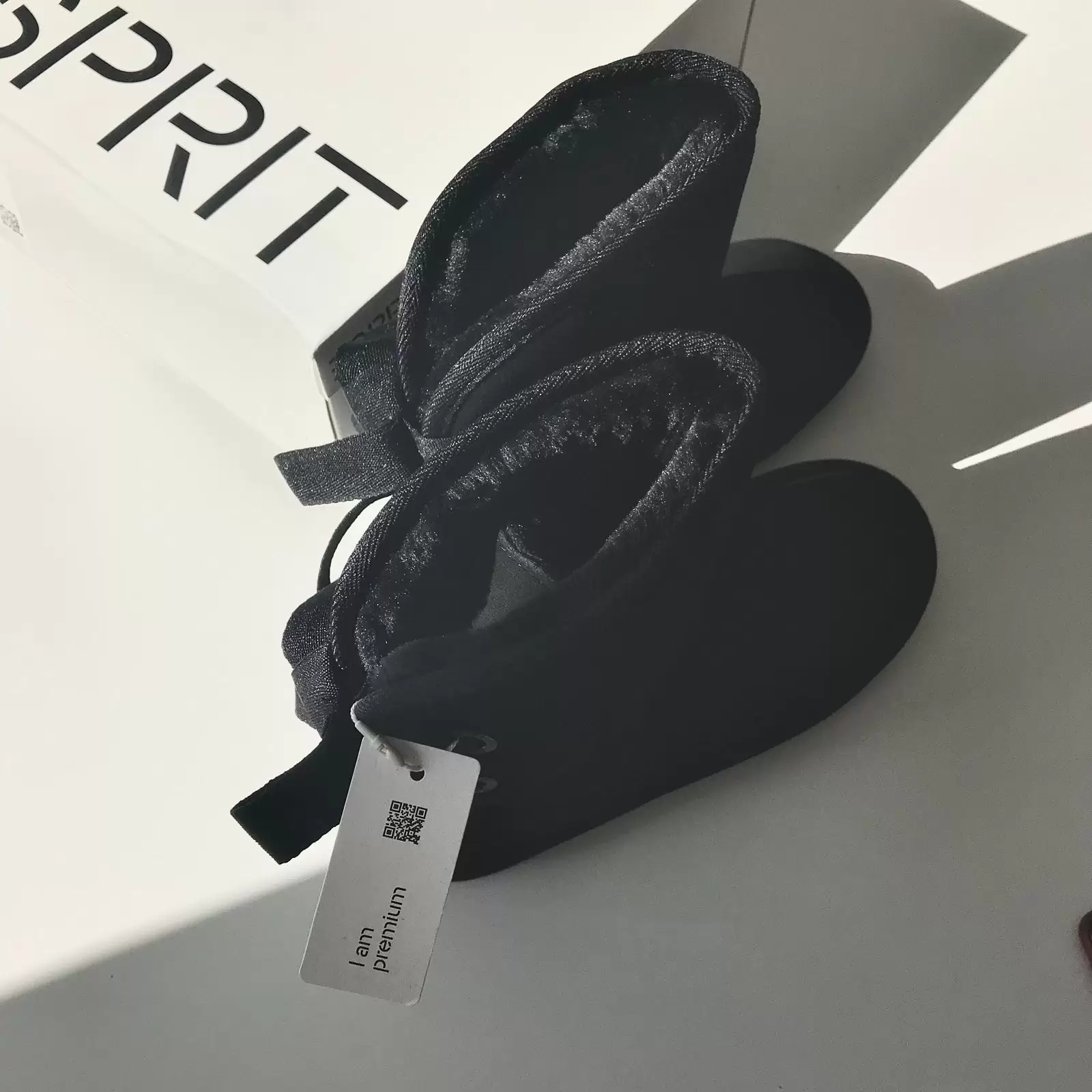 HIT, HIT ponuda u Azel France prodavnicama! Esprit čizme po cijeni od 64,95KM!