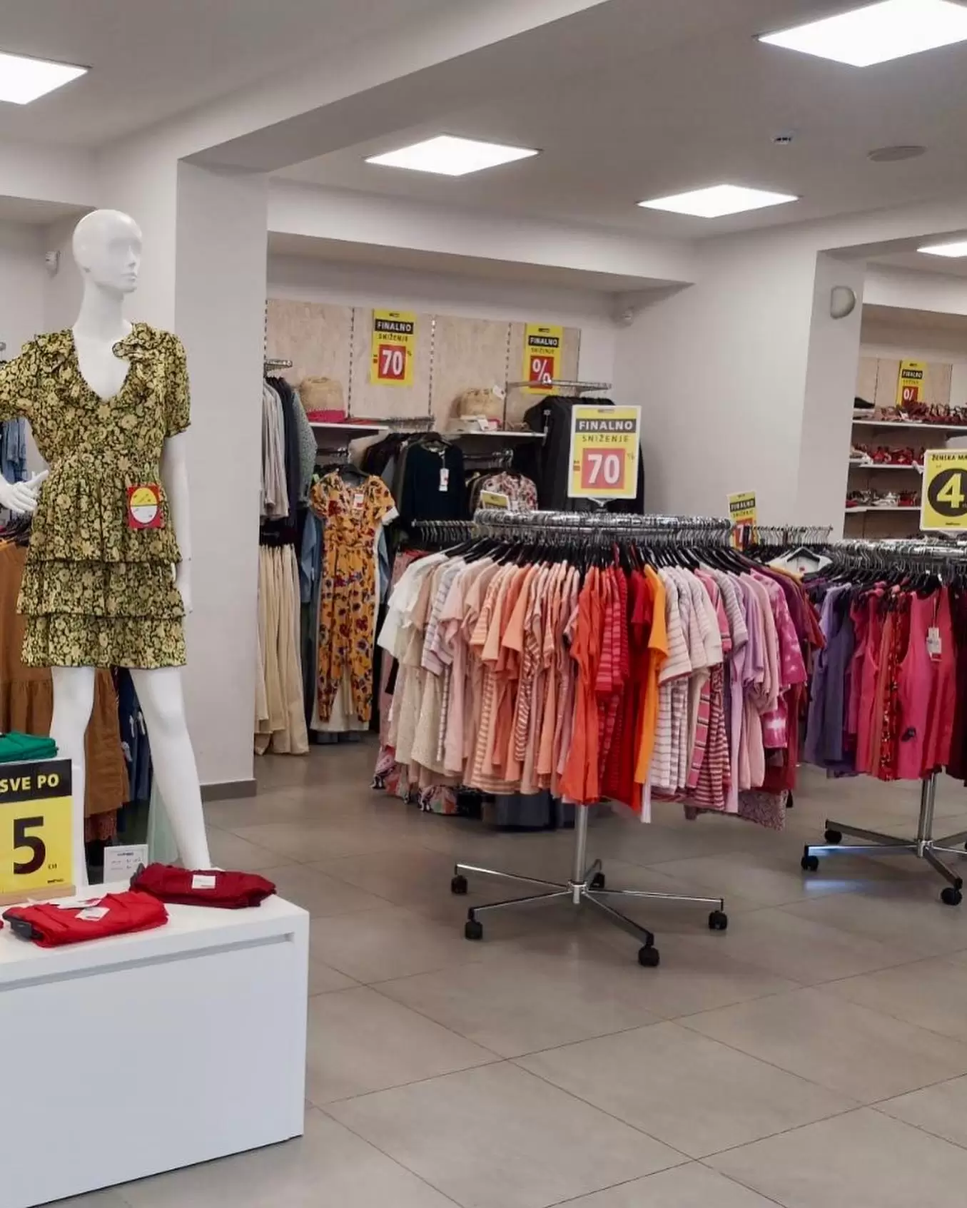 Azel France SNIŽENJE do 70%