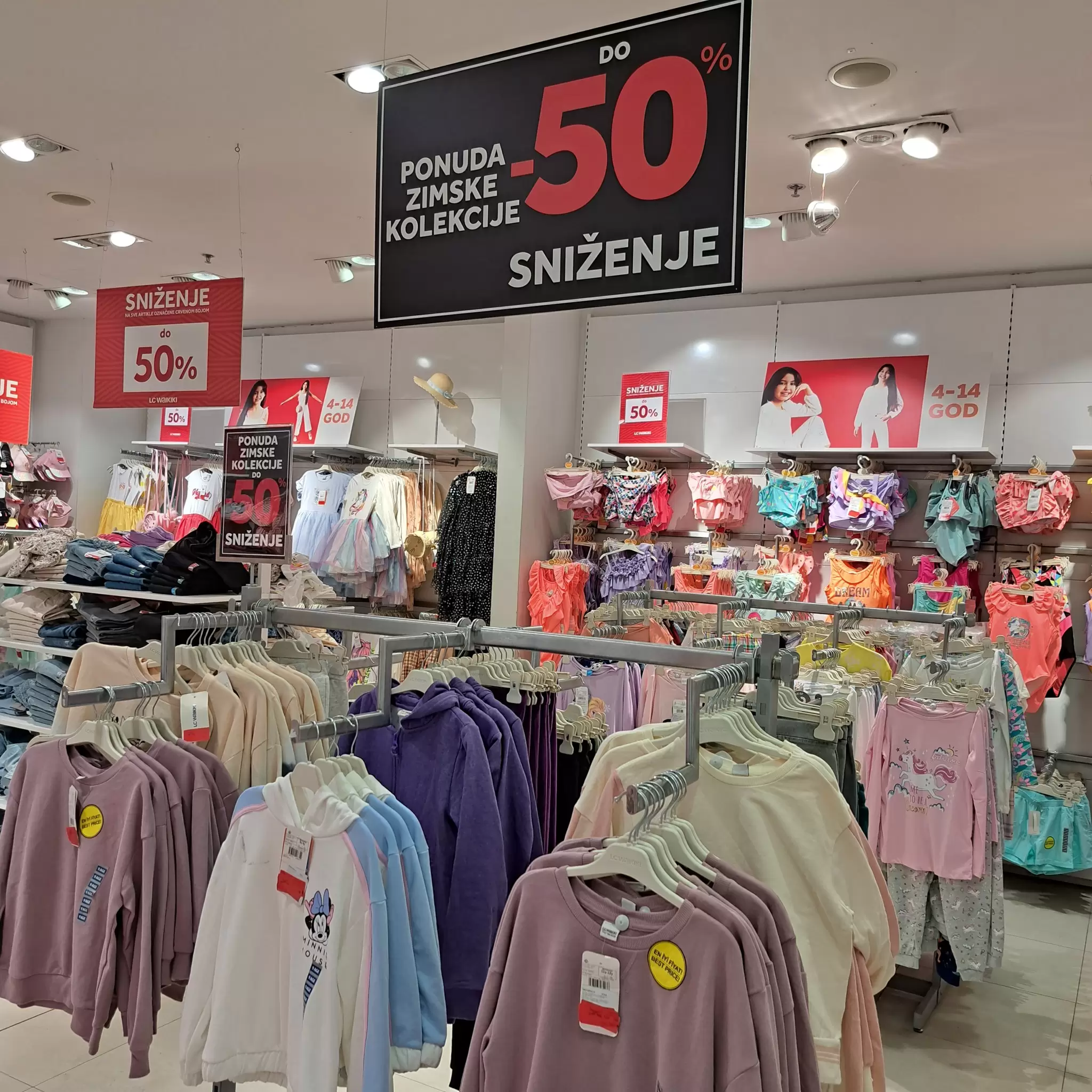 U LC Waikiki  vas očekuju sniženja do 50%
